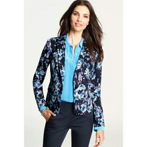Ann Taylor Jackets & Blazers - Ann Taylor navy flowered single button blazer